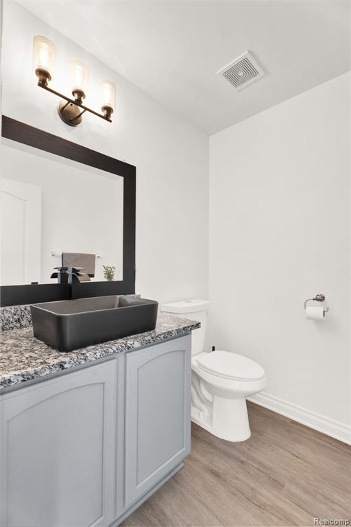 21196 Oak Ridge Drive, Clinton Twp, MI 48036 — Photo 28