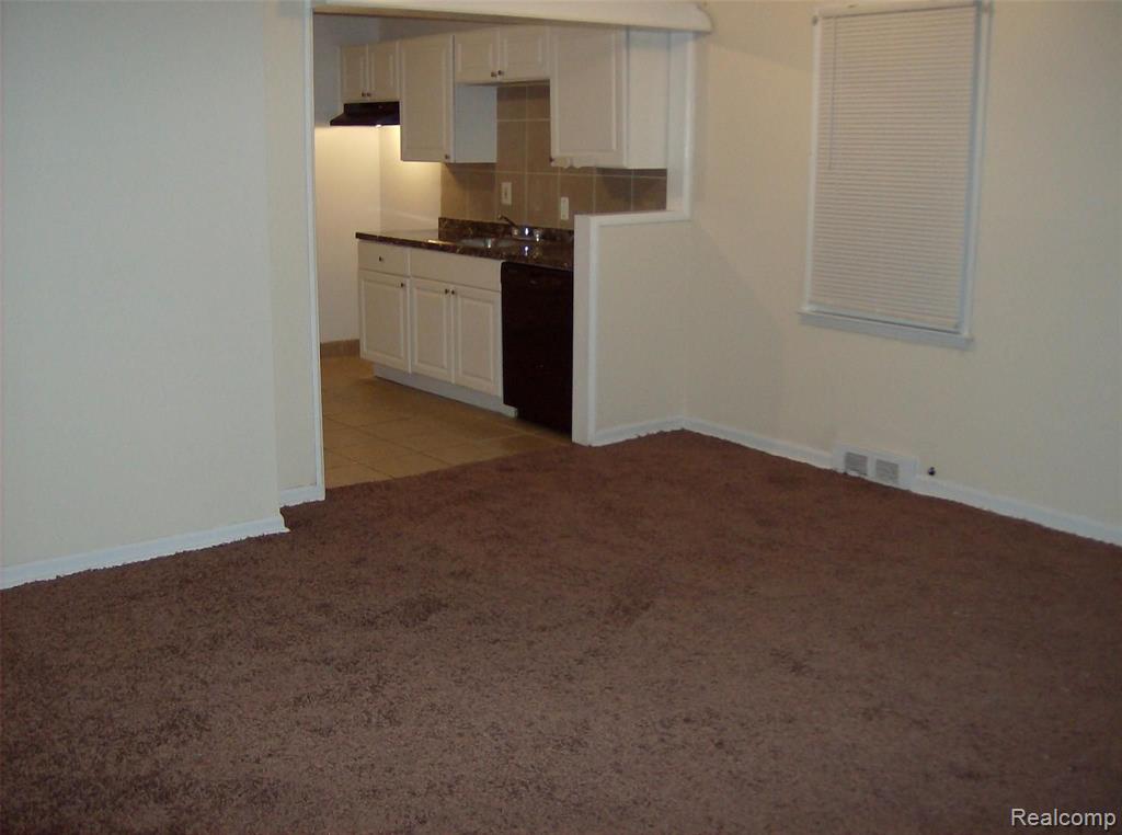 10641 TROY Street, Oak Park, MI, 48237