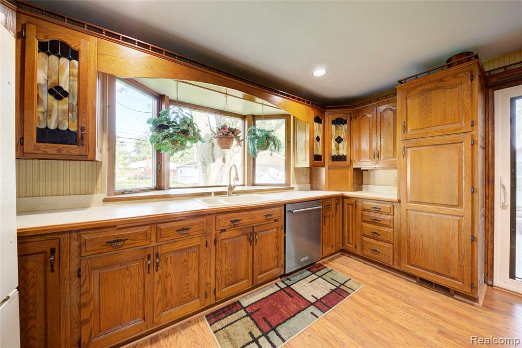 5489 Academy Street, Dearborn Heights, MI 48125 — Photo 34