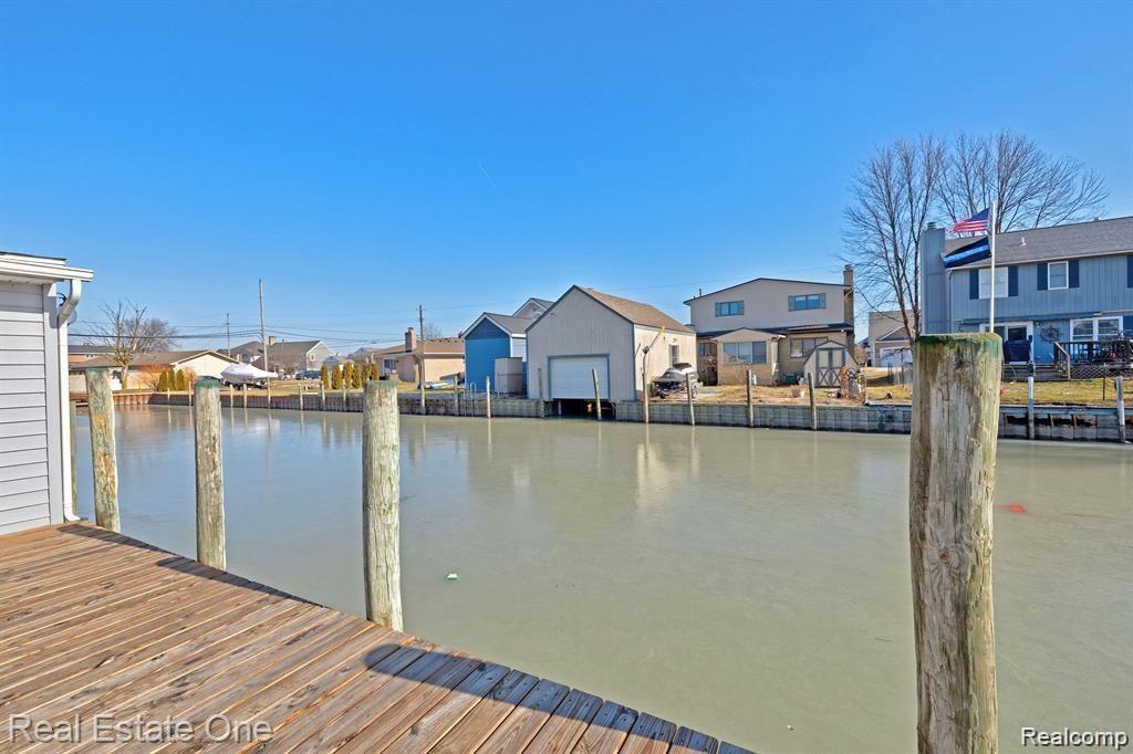 45752 JEFFERSON Avenue, Chesterfield, MI 48047 — Photo 40