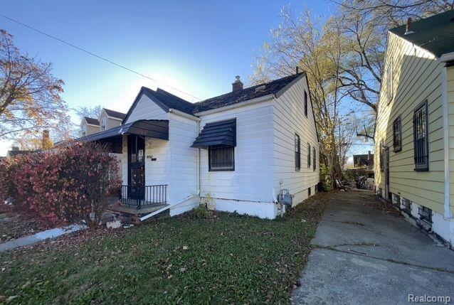 9961 RUTLAND Street, Detroit, MI 48227 — Photo 2