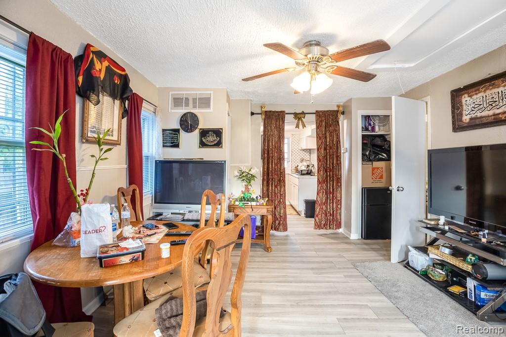 6426 Artesian Street, Detroit, MI 48228 — Photo 12