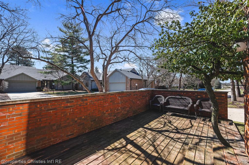 1060 Stratford Place, Bloomfield Hills, MI 48304 — Photo 23