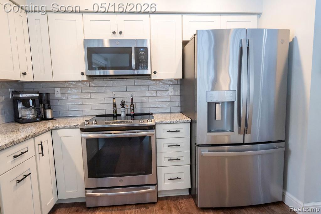 9256 Pine Hill Trail, Fenton, MI 48430 — Photo 25