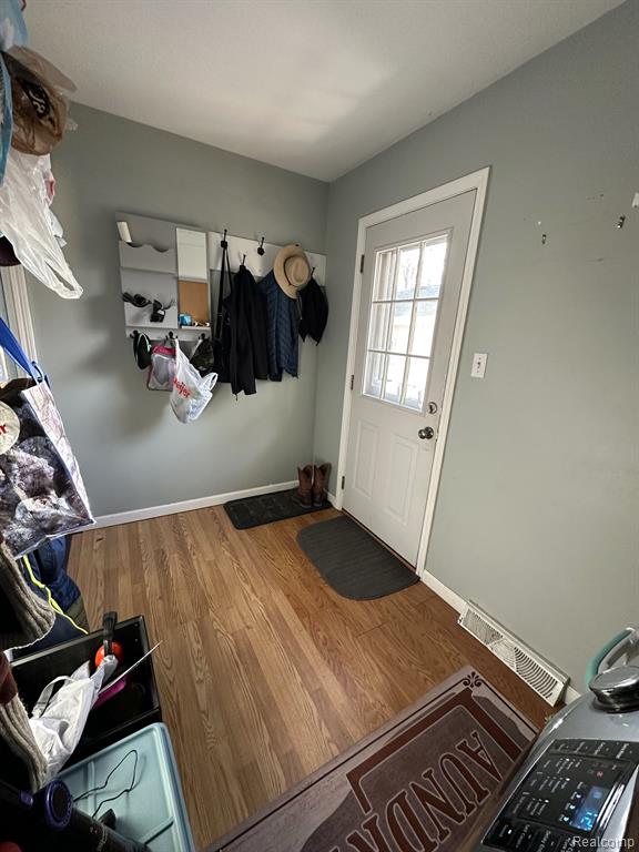 638 COLLIER Road, Pontiac, MI 48340 — Photo 21