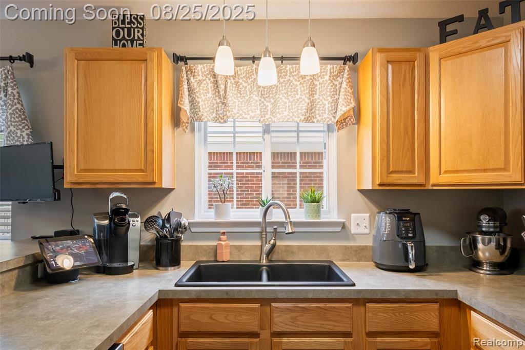 48201 Nottinghill Lane, Canton, MI 48188 — Photo 16