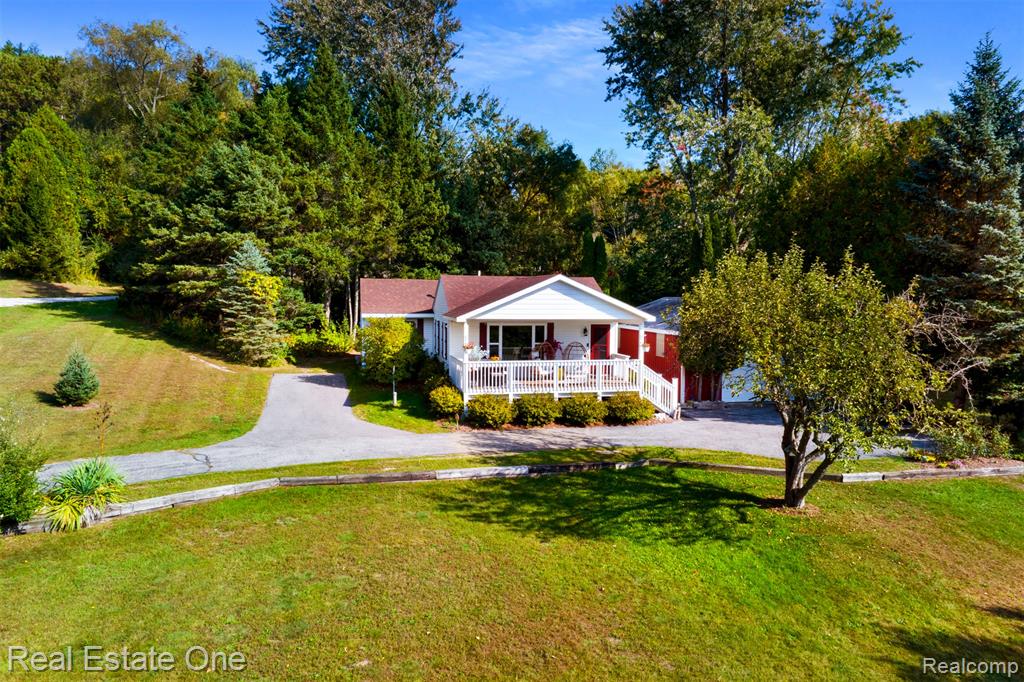 457 Lake Street, Frankfort, MI 49635 — front exterior