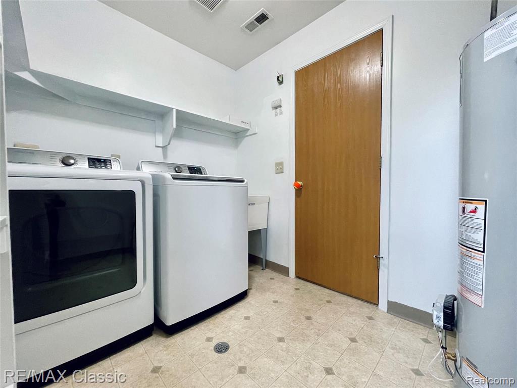 42670 Lilley Pointe Drive, Canton, MI 48187 — Photo 15
