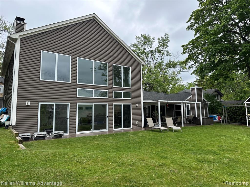 4066 Fieldview Avenue, West Bloomfield, MI 48324 — Photo 13
