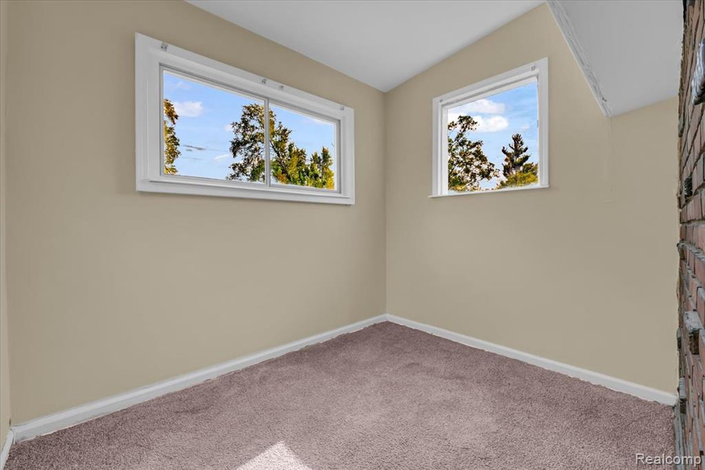 16862 Sorrento Street, Detroit, MI 48235 — Photo 21