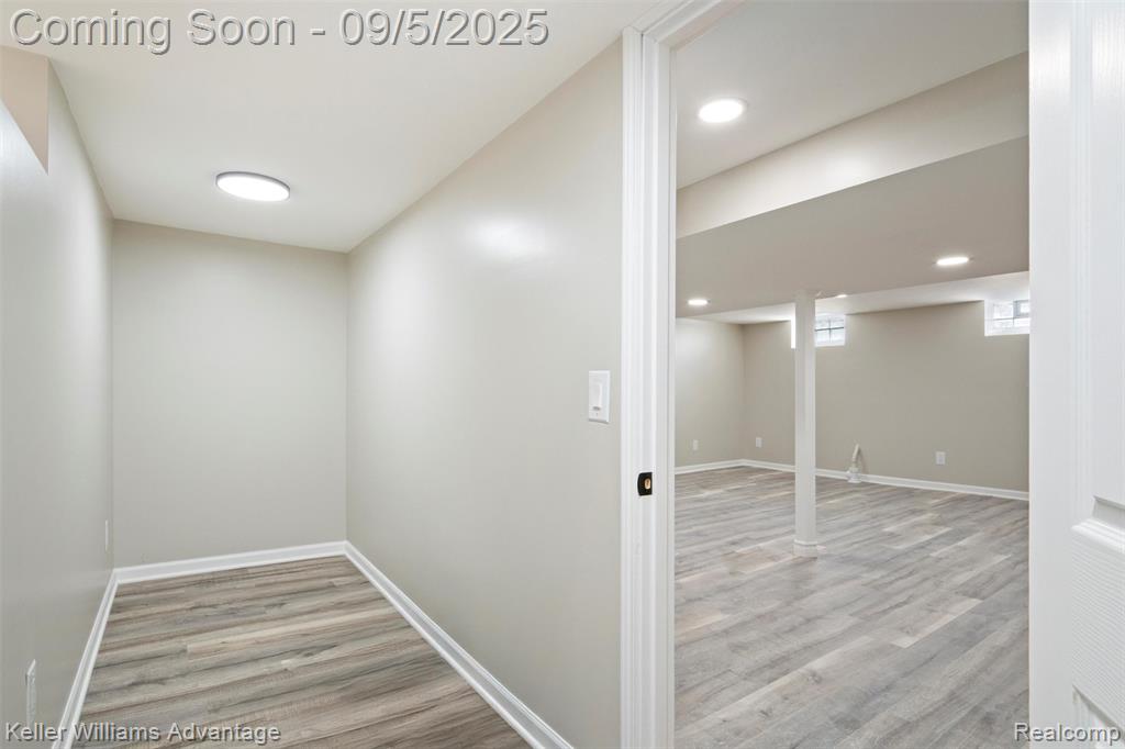 9844 E Clements Circle, Livonia, MI 48150 — Photo 26