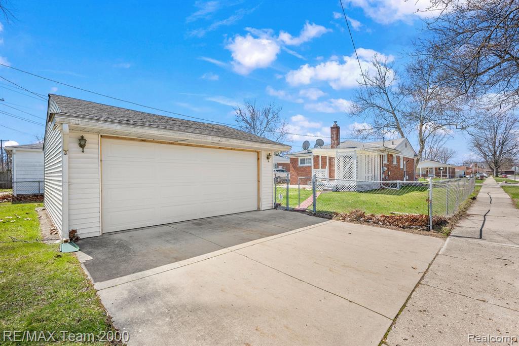 6470 Norborne Avenue, Dearborn Heights, MI 48127 — Photo 23