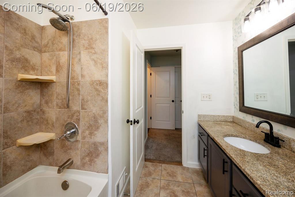 17680 Fox Glen Drive, Riverview, MI 48193 — Photo 32