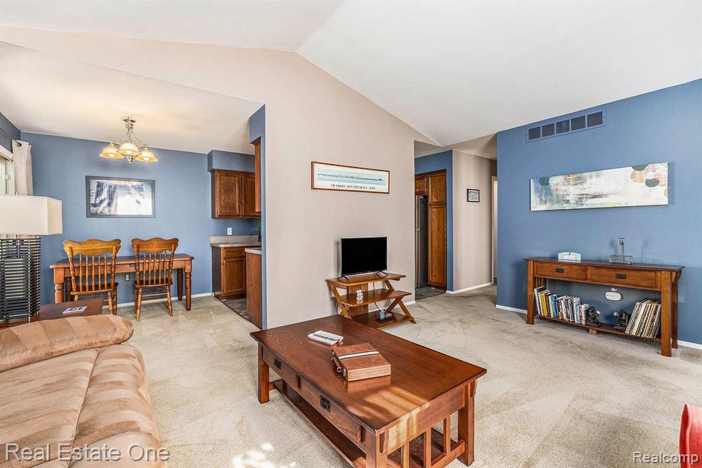 1588 DOVER Hill S, Walled Lake, MI 48390 — Photo 6