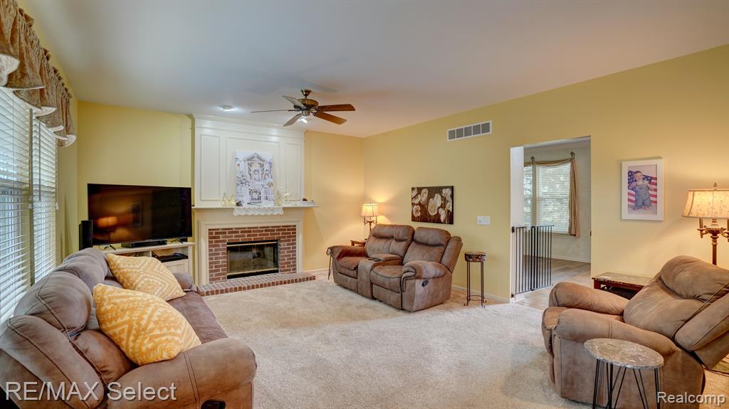 9170 Liverpool Court, Grand Blanc, MI 48439 — Photo 14