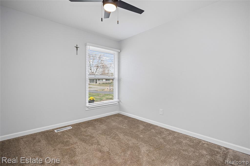4913 Rioview Drive, Clarkston, MI — Photo 30