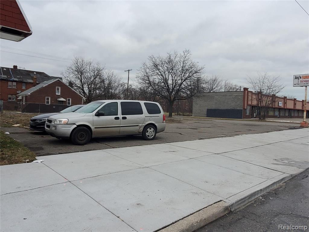 13131 E WARREN Avenue, Detroit, MI 48215 — Photo 4
