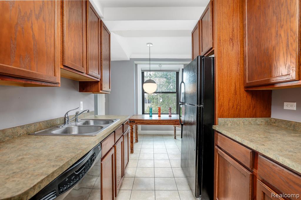 15 E Kirby Street, 318, Detroit, MI 48202 — Photo 8