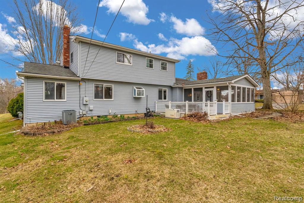 8482 BELLE BLUFF Drive, Grand Blanc, MI 48439 — Photo 62