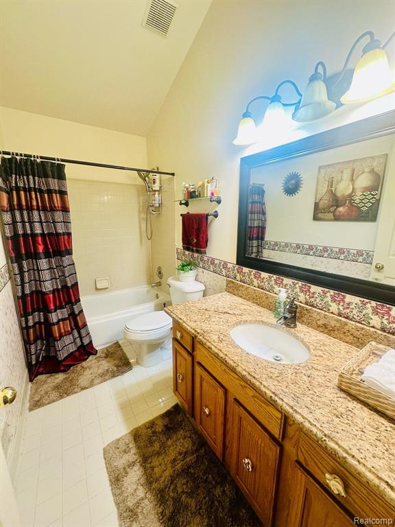 6886 FOX Lane, Waterford, MI 48327 — Photo 20