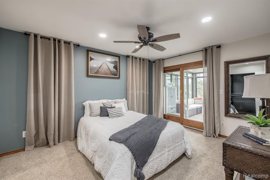 5914 Pleasant Drive, Waterford, MI 48329 — Photo 17