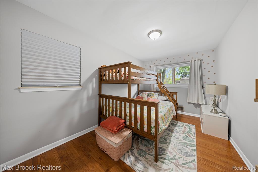 828 W Baker Avenue, Clawson, MI — Photo 20