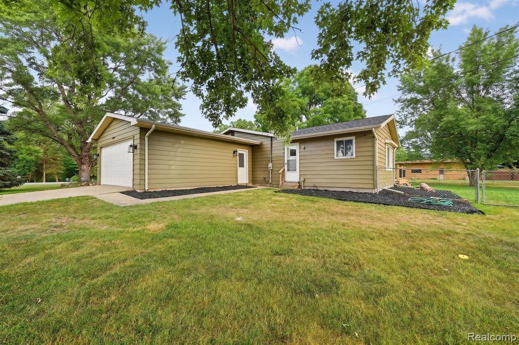 5355 N Seymour Road, Flushing, MI 48433 — Photo 46