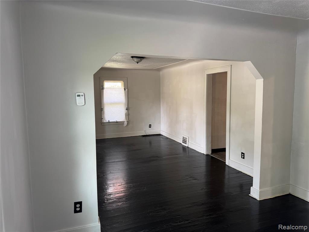 6380 Rosemont Avenue, Detroit, MI 48228 — Photo 4