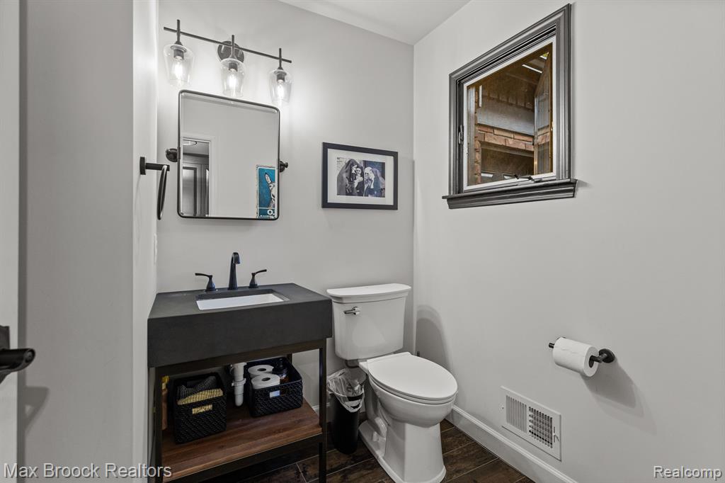 4165 NEARBROOK Road, Bloomfield Hills, MI 48302 — Photo 17
