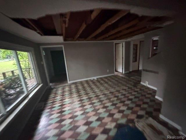 571 Cristy Avenue, Waterford, MI 48328 — Photo 12