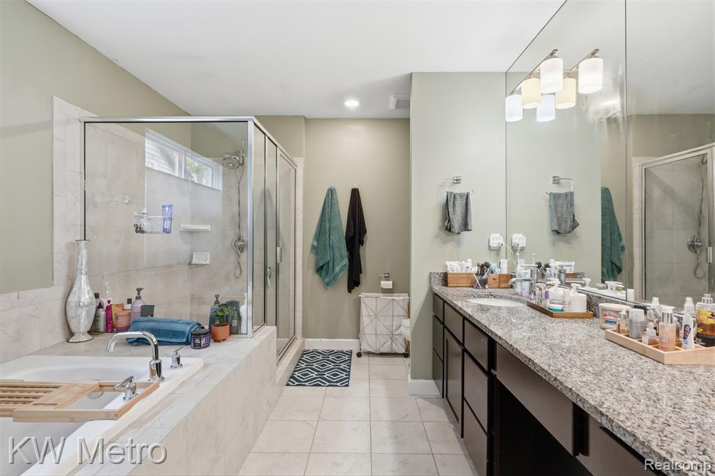 4953 W Stonegate Circle, Lake Orion, MI — Photo 26