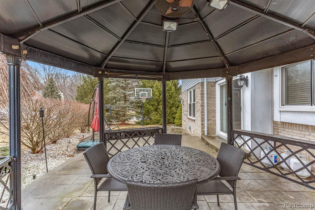 48596 GREENWICH Lane, Canton, MI 48188 — Photo 33