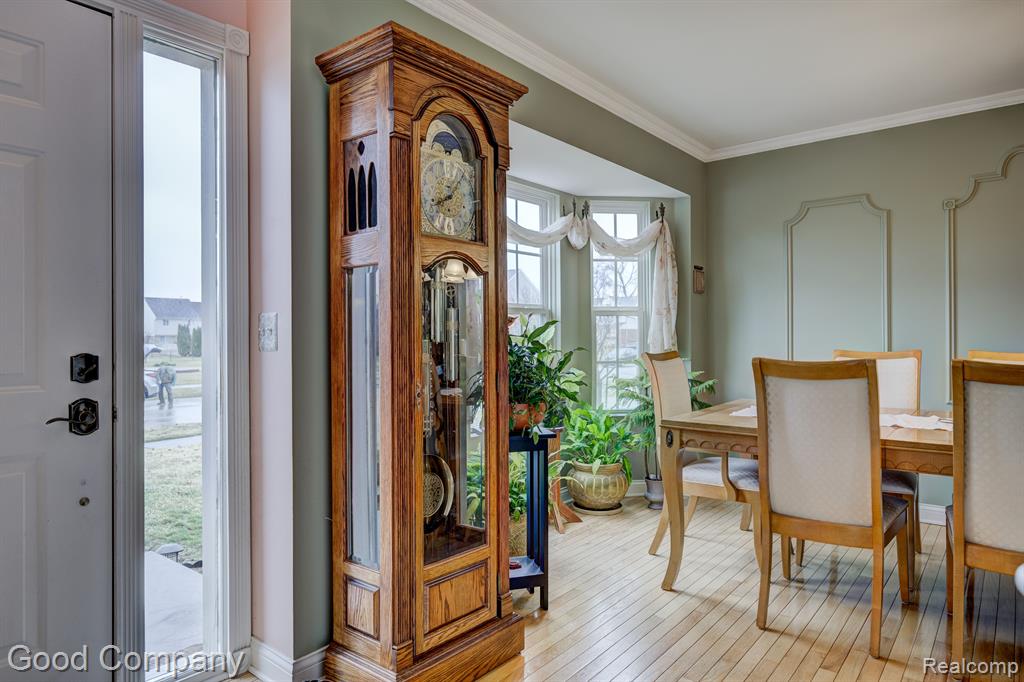 755 OAK POINT Lane, Madison Heights, MI 48071 — Photo 13