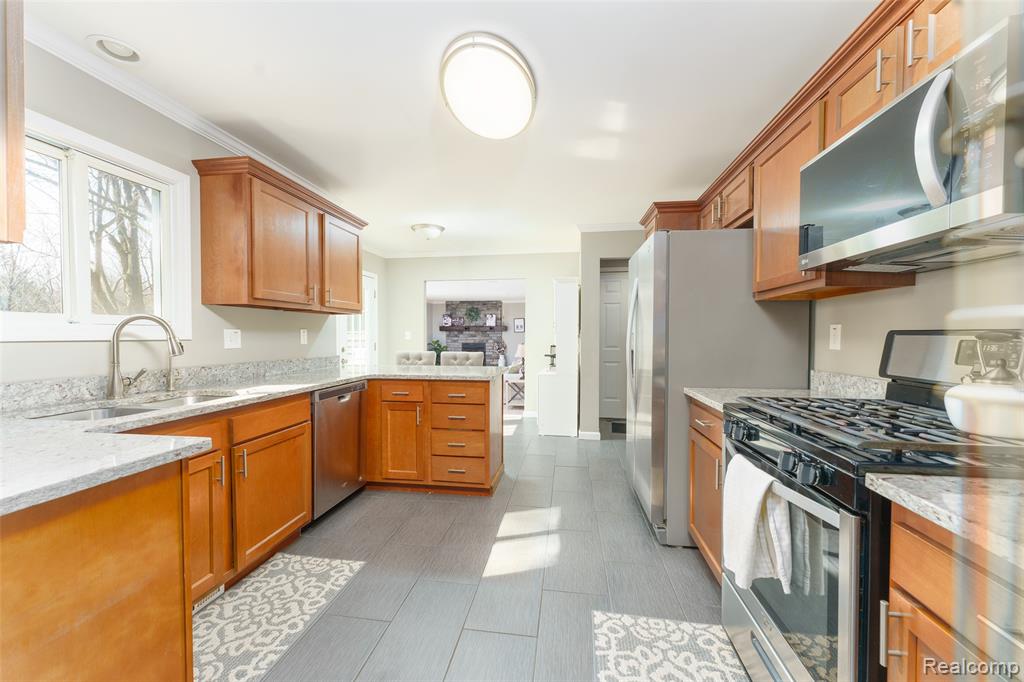 5193 Owen Road, Linden, MI 48451 — Photo 9