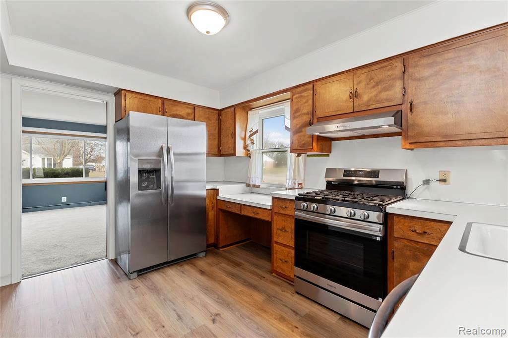 684 Greylock Street, Belleville, MI 48111 — Photo 7