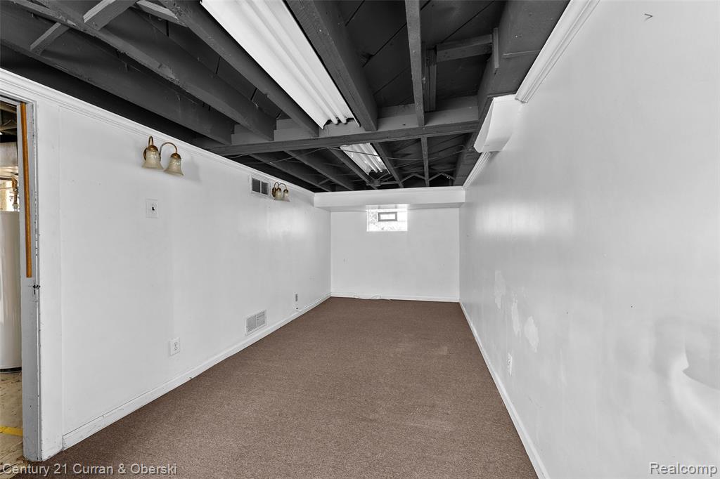 902 S Washington Avenue, Royal Oak, MI 48067 — Photo 17