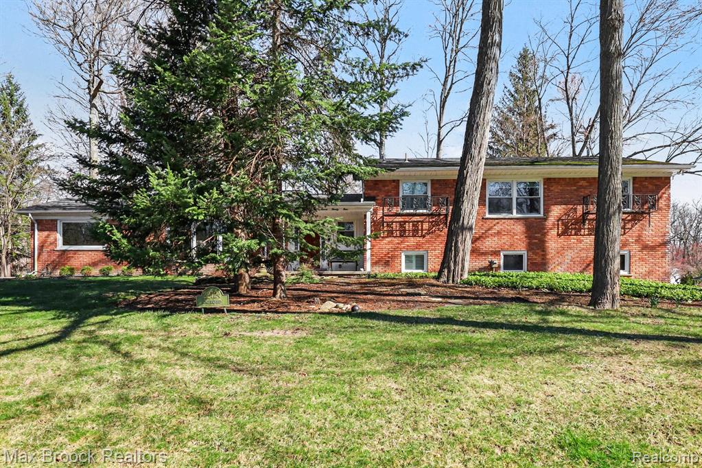 22724 King Richard Court, Beverly Hills, MI 48025 — Photo 41