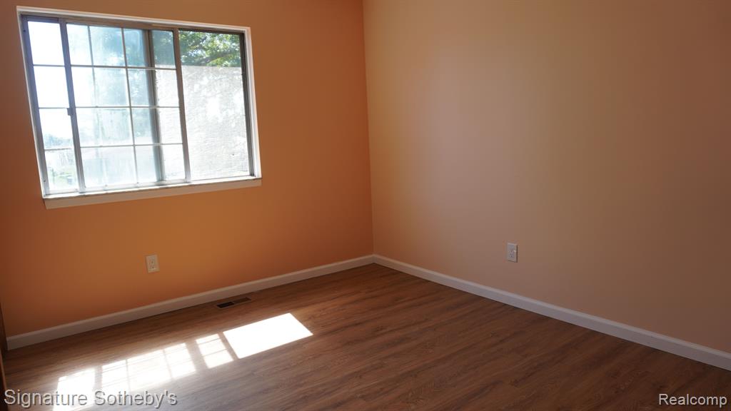 4415 FOX HILL Drive, Sterling Heights, MI 48310 — Photo 19