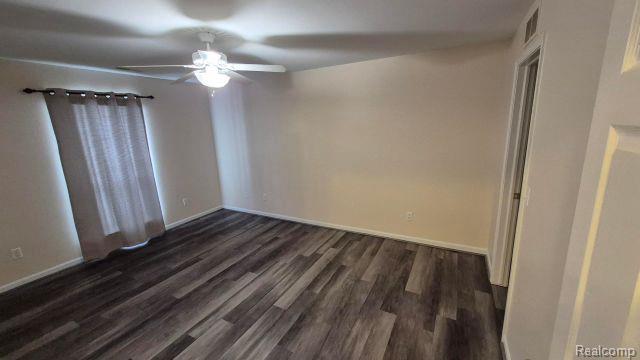 5203 Chesapeake Circle, Walled Lake, MI 48390 — Photo 25