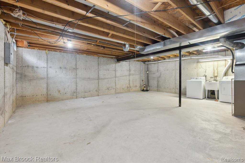 1158 Bay Court, Holly, MI 48442 — Photo 21