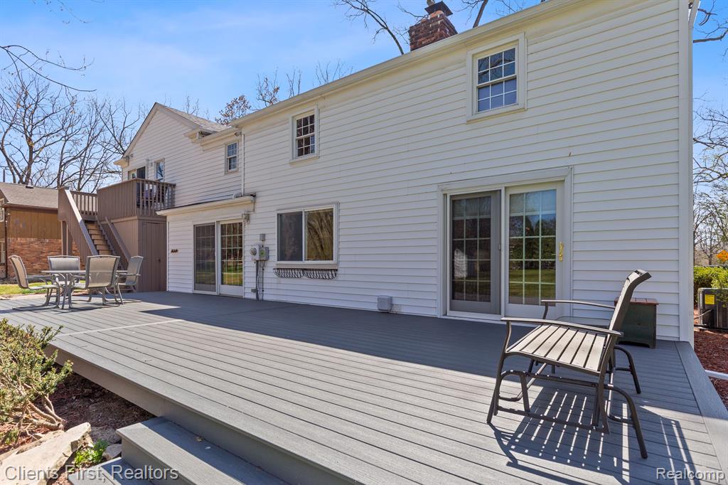 9350 BYROMAR Lane, Grosse Ile, MI 48138 — Photo 34
