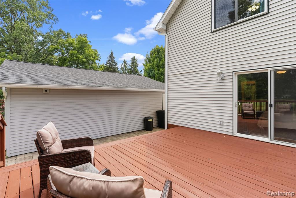 2496 Stockbridge Street, Burton, MI 48509 — Photo 37