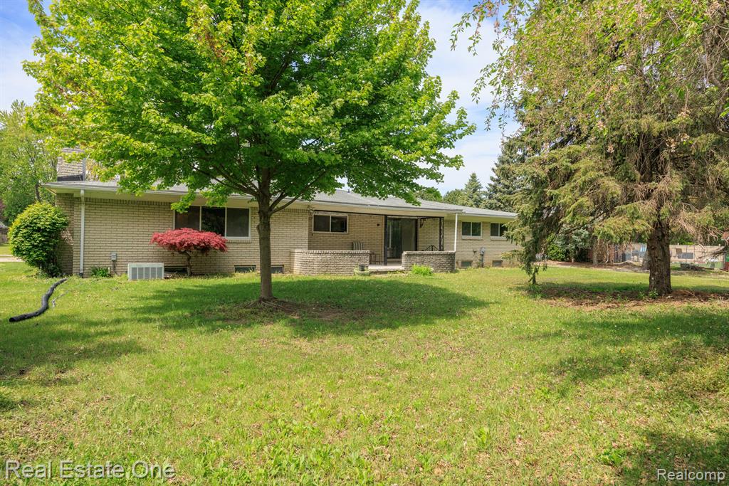 39764 BONNIE COURT, Clinton Twp, MI 48038 — Photo 38