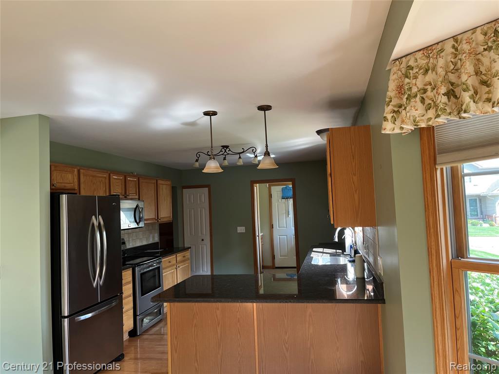 6252 Northridge Hills Drive, 66, Brighton, MI 48116 — Photo 15