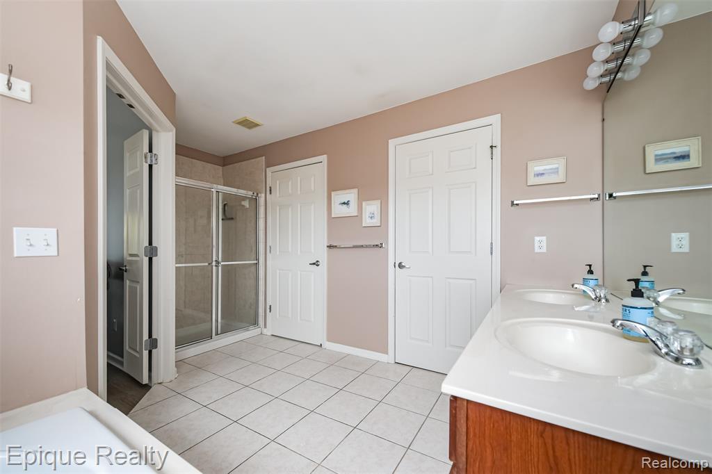 49635 Courtyard Lane, Canton, MI 48188 — Photo 25