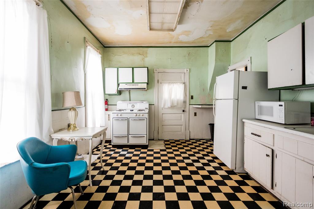 2153 Hubbard Street, Detroit, MI 48209 — Photo 10