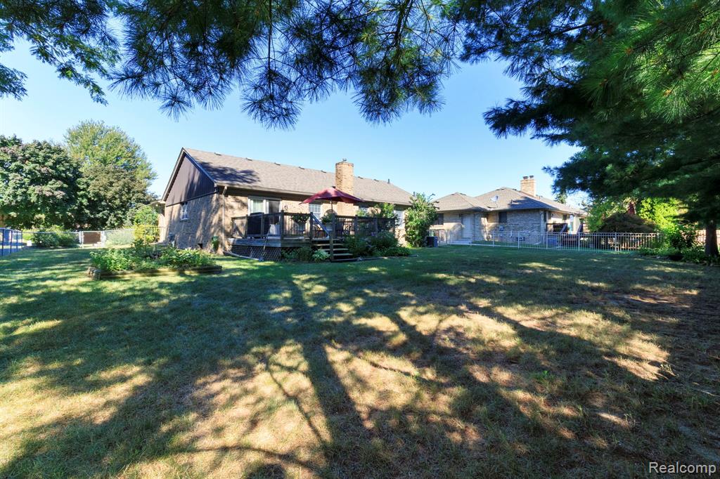 48200 Burton Drive, Shelby Twp, MI 48317 — Photo 27