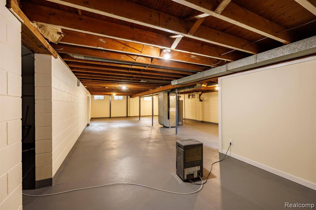 6298 Nightingale Drive, Flint, MI 48506 — Photo 16