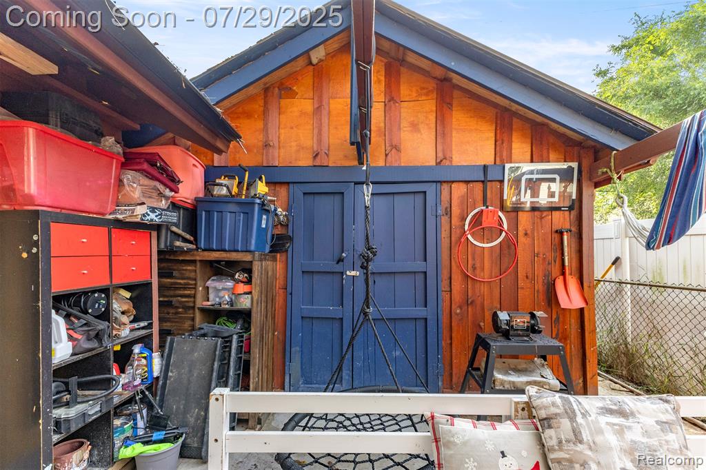 6136 Brace Street, Detroit, MI 48228 — Photo 16
