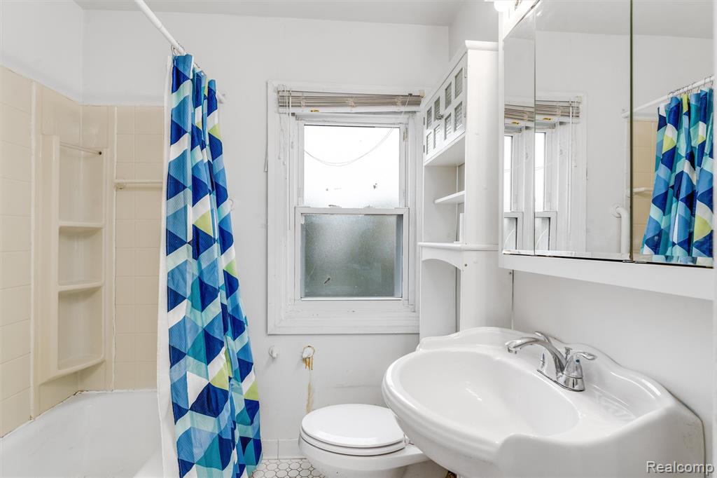 3318 Wakefield Road, Berkley, MI 48072 — Photo 15